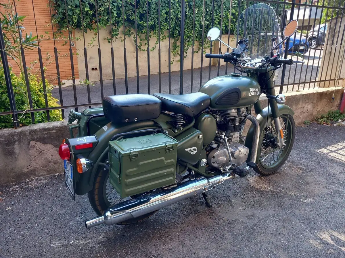 Royal Enfield Classic 500 EFI Battle Green (2017 - 20) (7)