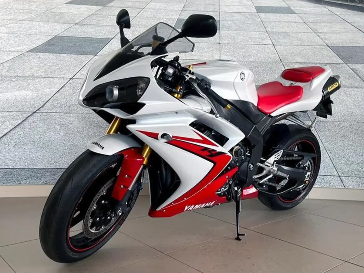 Yamaha YZF R1 (2007 - 08) (2)