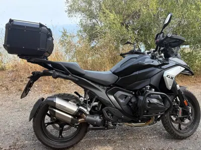 Bmw R 1300 GS Triple Black (2023 - 26) usata