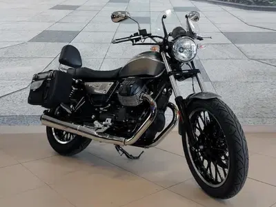 Moto Guzzi V9 Roamer (2021 - 24) usata
