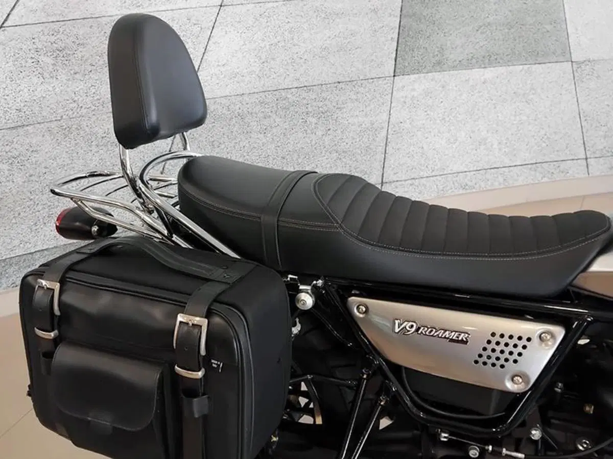 Moto Guzzi V9 Roamer (2021 - 24) (5)