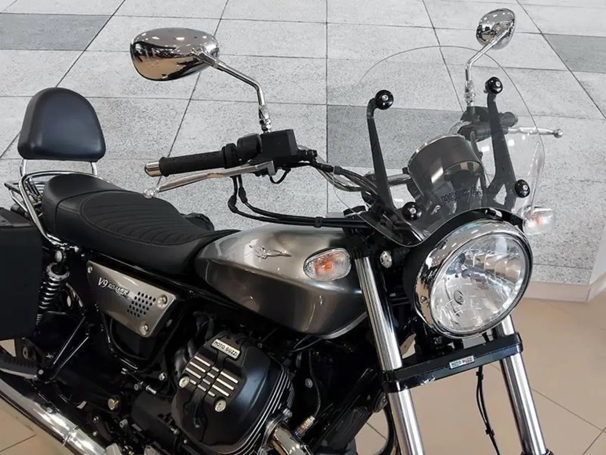 Moto Guzzi V9 Roamer (2021 - 24) (7)