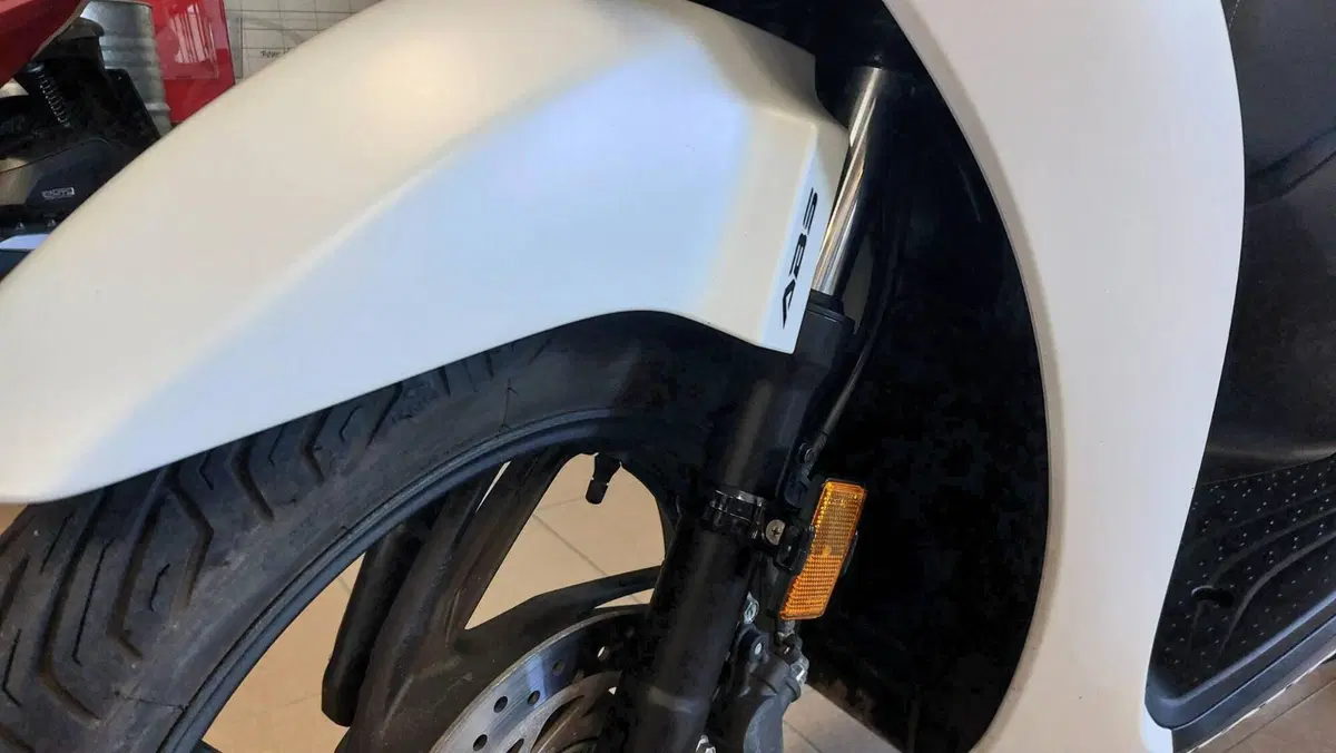 Honda SH 150i Sport (2024 - 25) (3)