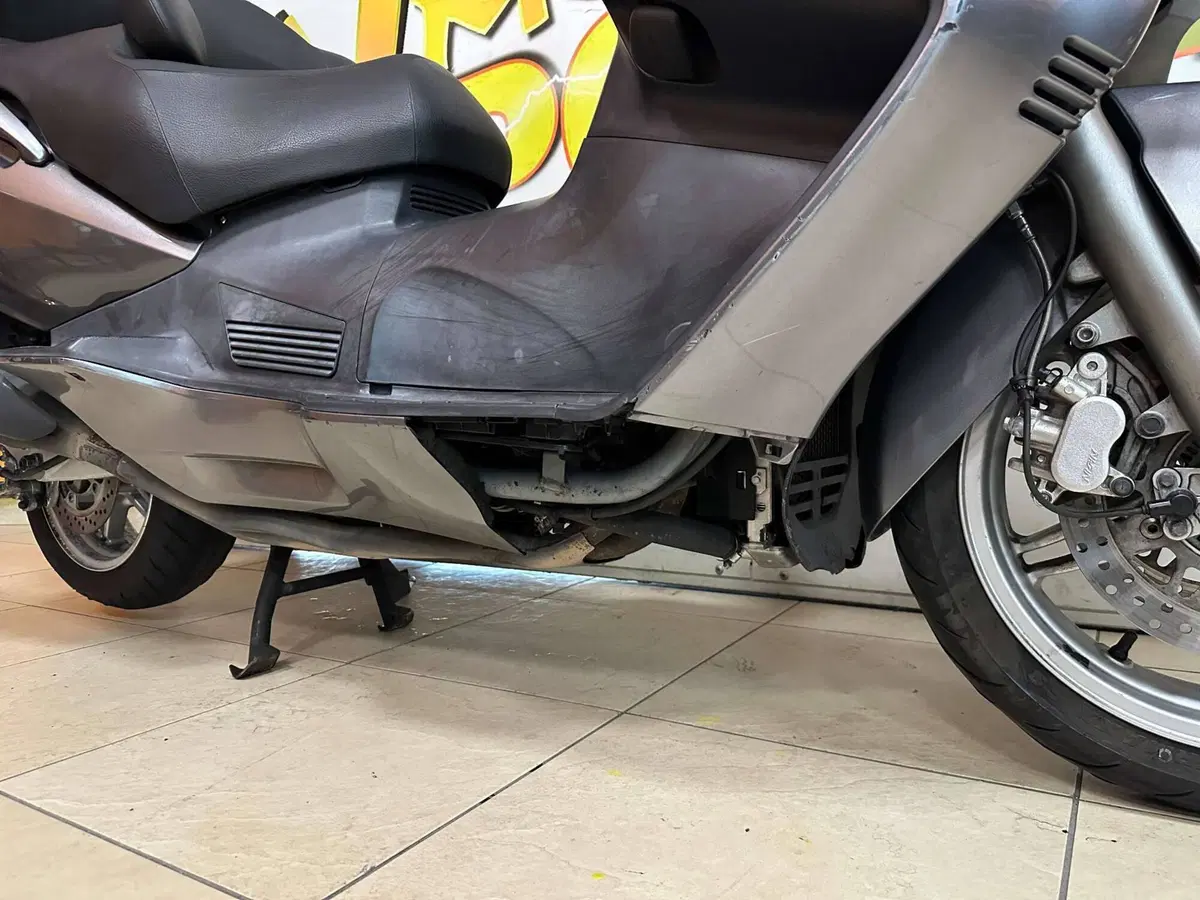 Suzuki Burgman AN 650 Executive ABS (2006 - 12) (3)