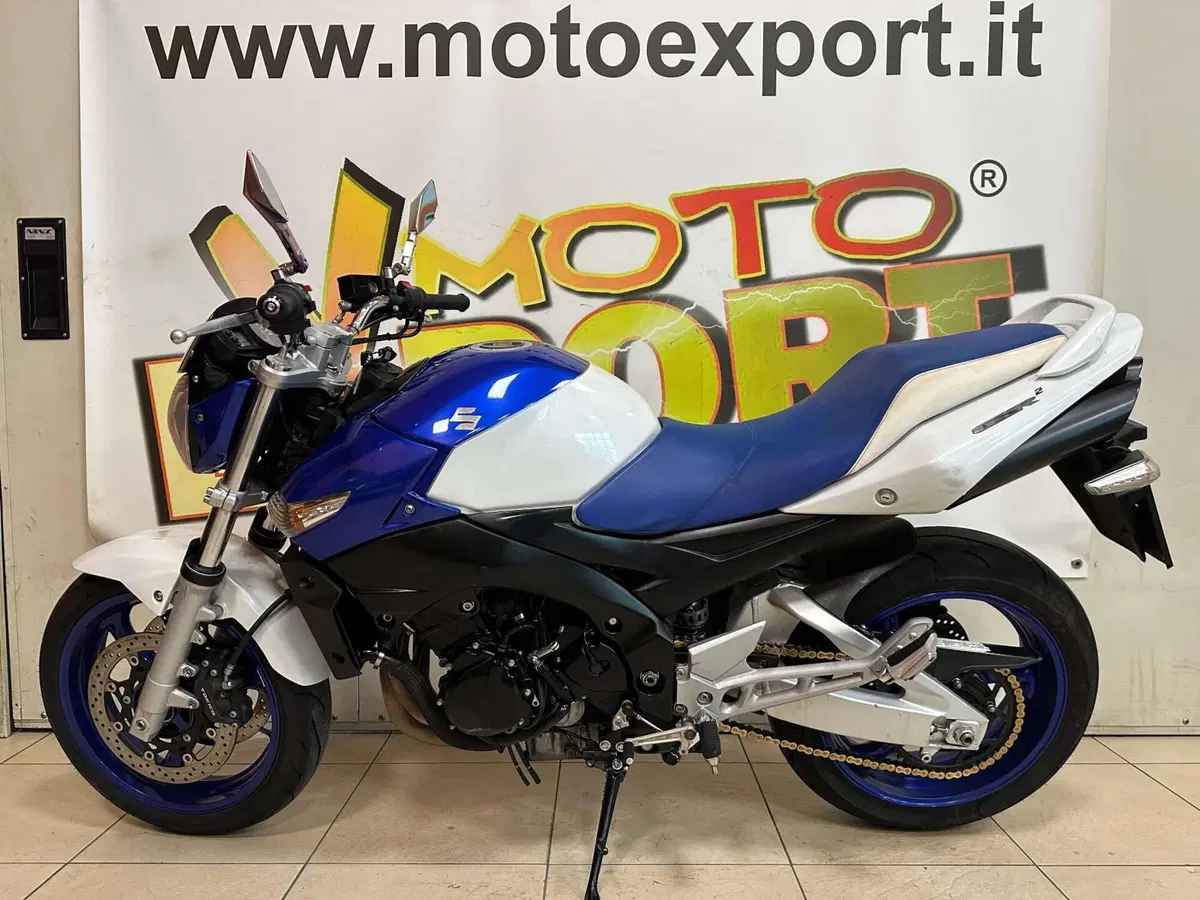 Suzuki GSR 600 (2006 - 11) (4)