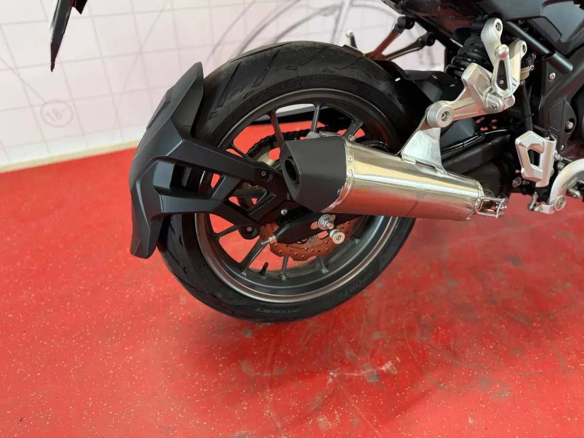 Benelli TRK 251 (2022 - 25) (9)