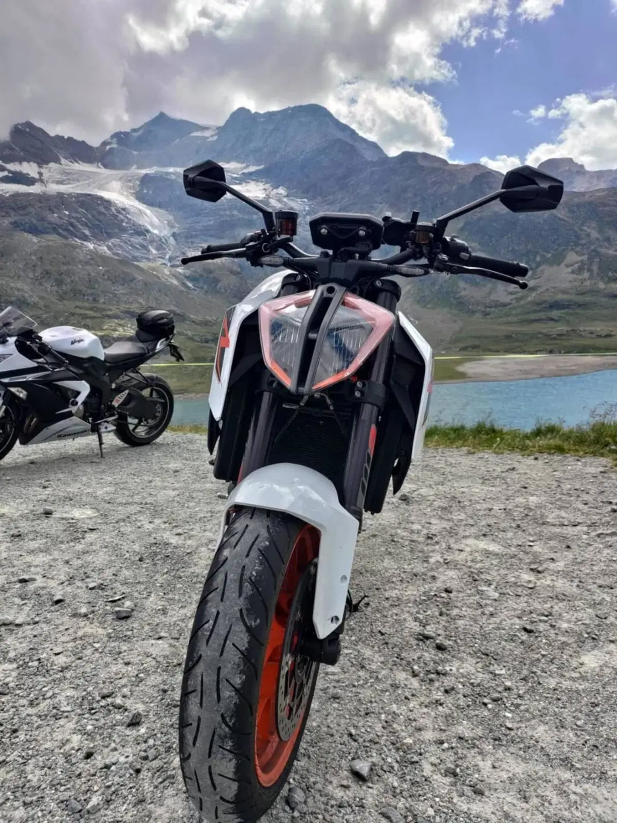 KTM 1290 Super Duke R (2019) (13)