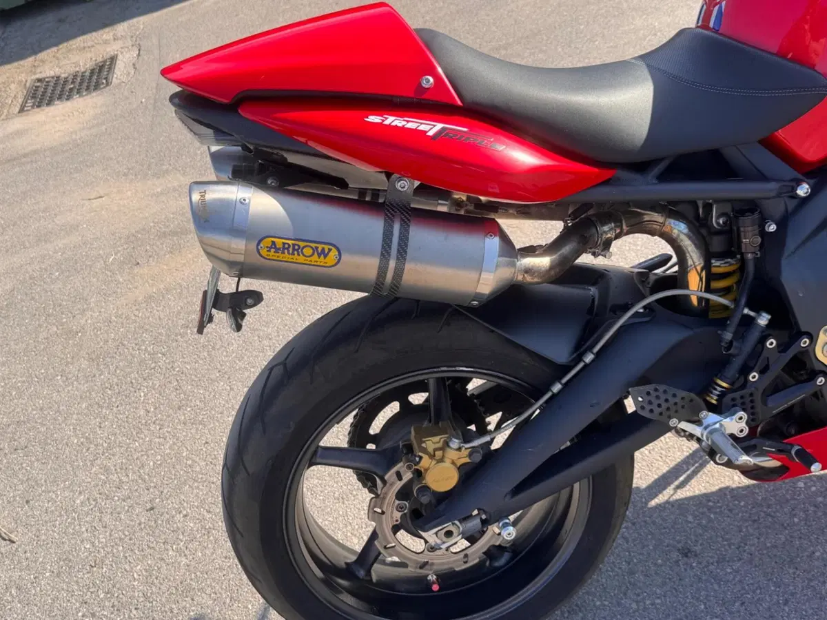 Triumph Street Triple (2007 - 12) (7)