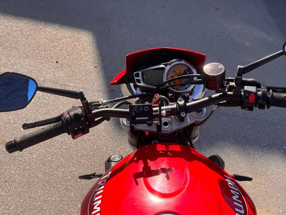 Triumph Street Triple (2007 - 12) (11)