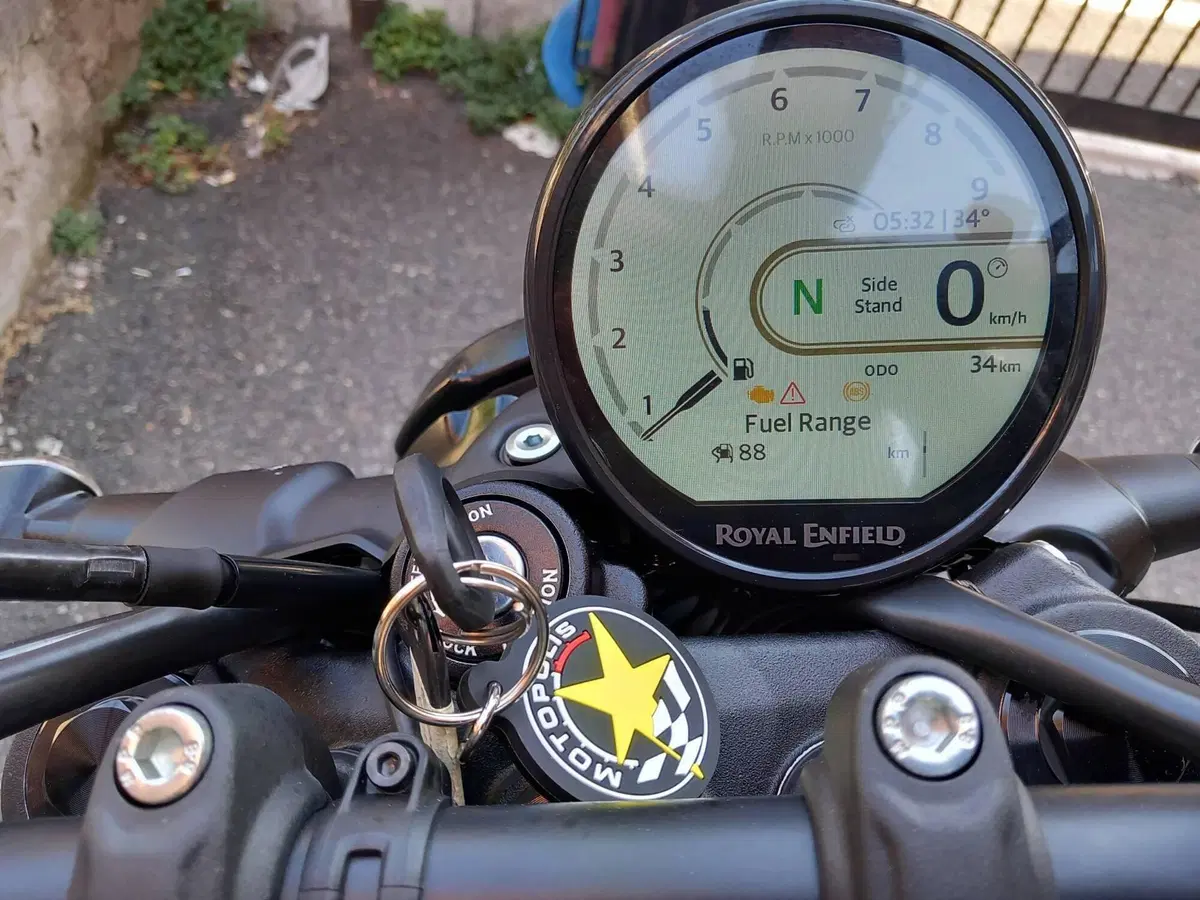 Royal Enfield Guerrilla 450 (2024 - 26) (4)