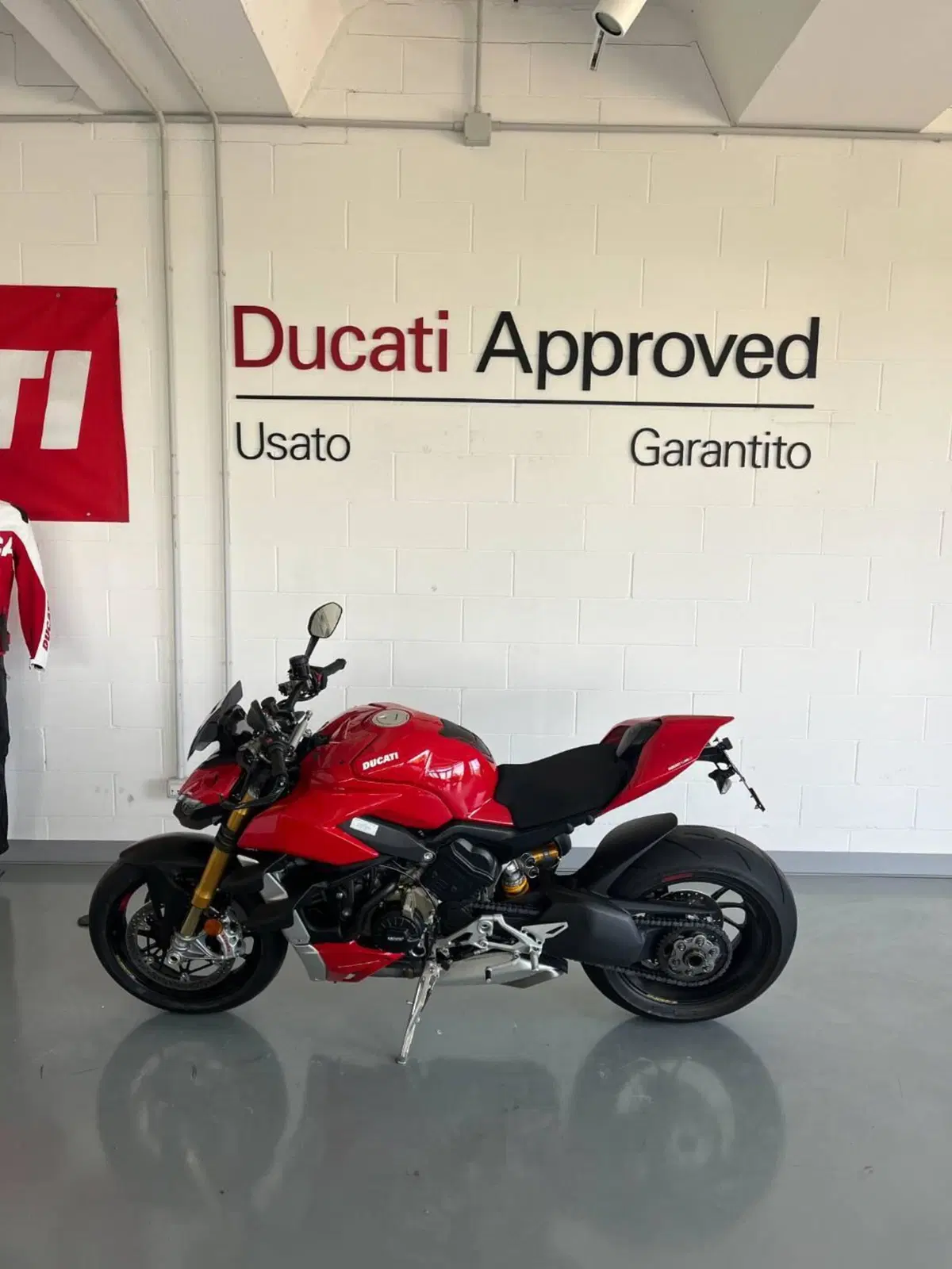 Ducati Streetfighter V4 1100 S (2021 - 22) (2)