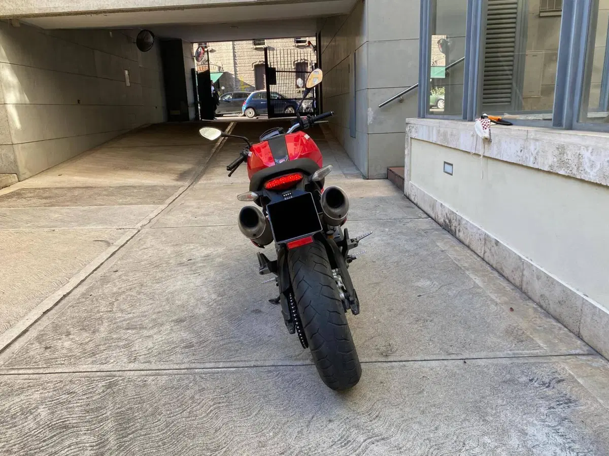 Ducati Monster 696 (2008 - 13) (10)