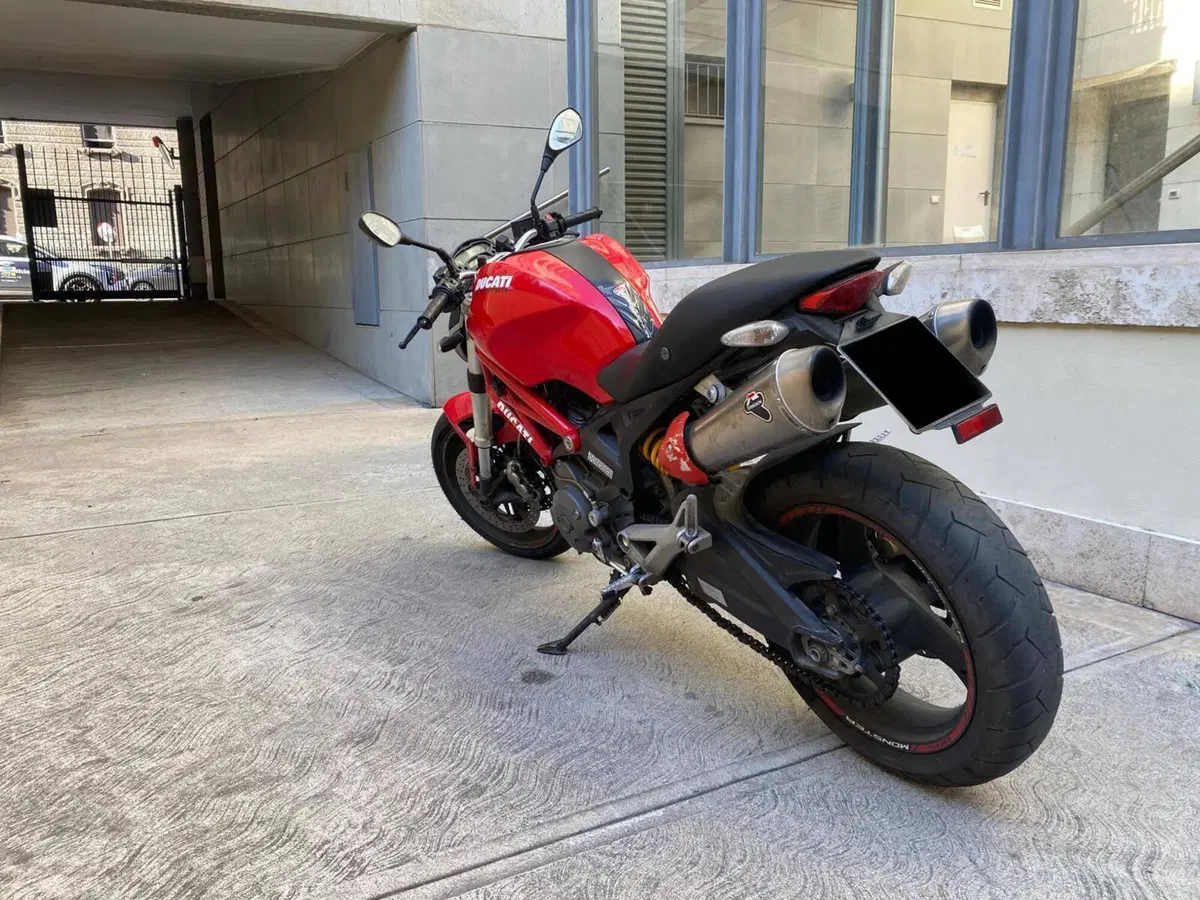 Ducati Monster 696 (2008 - 13) (7)