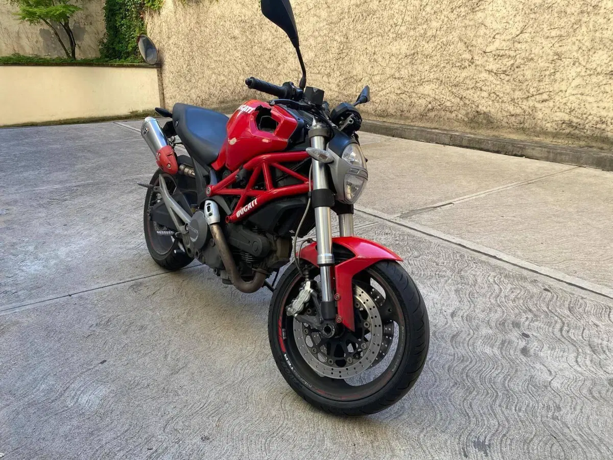 Ducati Monster 696 (2008 - 13) (3)