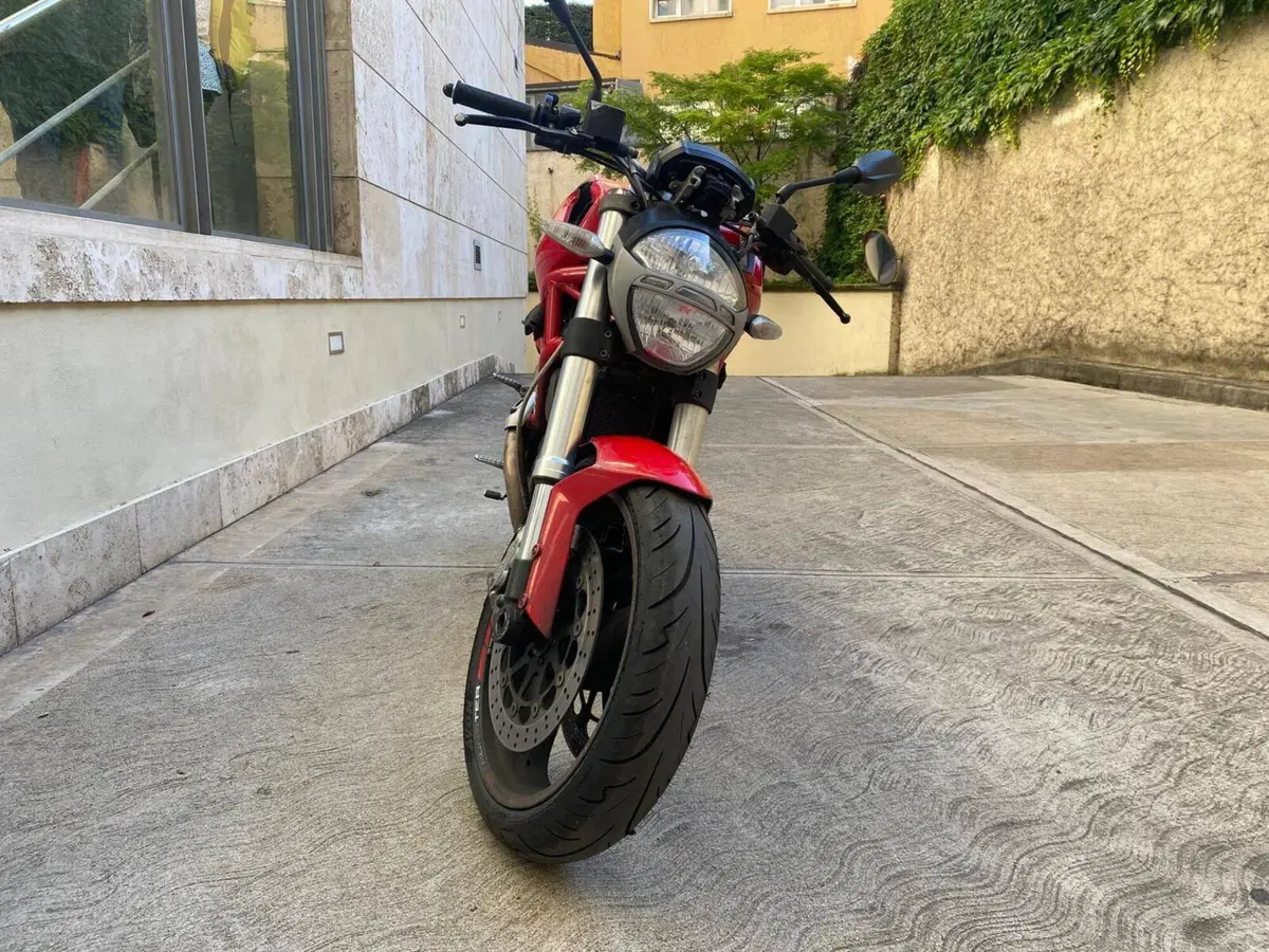 Ducati Monster 696 (2008 - 13) (2)