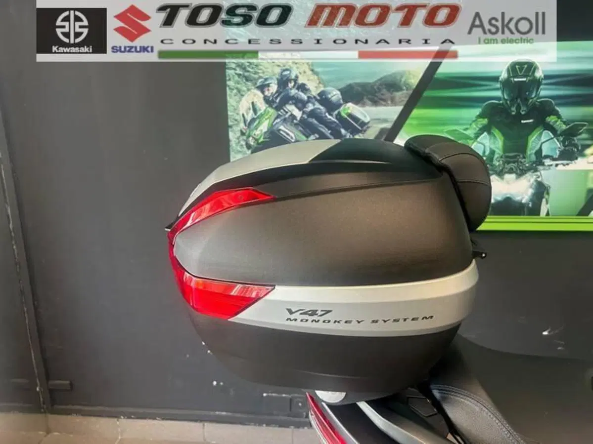 Suzuki Burgman 400 (2022 - 24) (7)