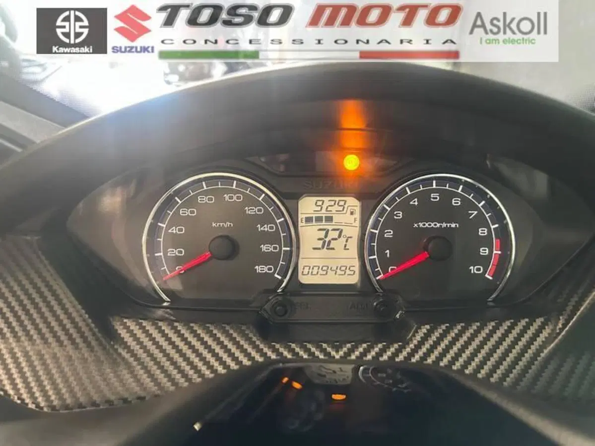 Suzuki Burgman 400 (2022 - 24) (14)