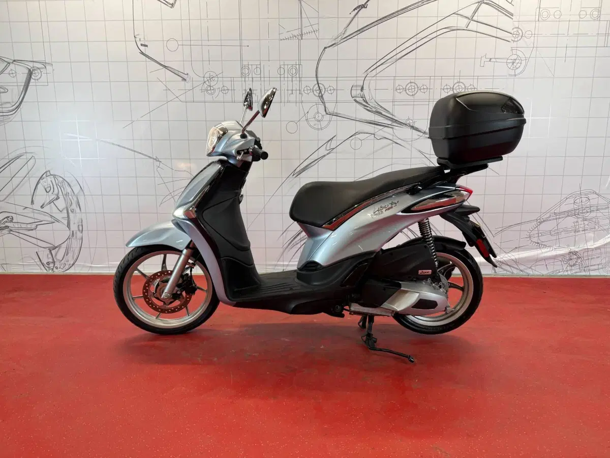 Piaggio Liberty 150 3V ABS (2021 - 24) (4)