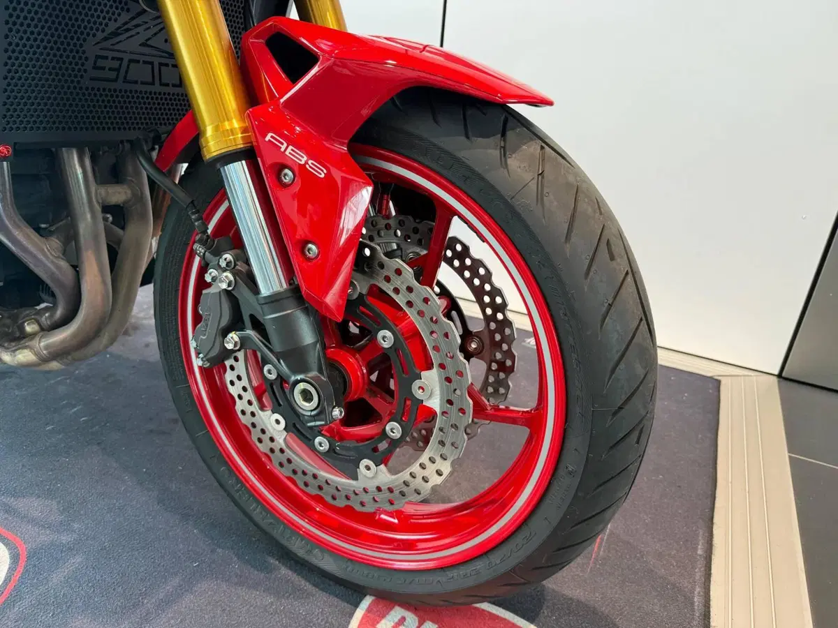 Kawasaki Z 900 50th Anniversary (2022 - 23) (3)
