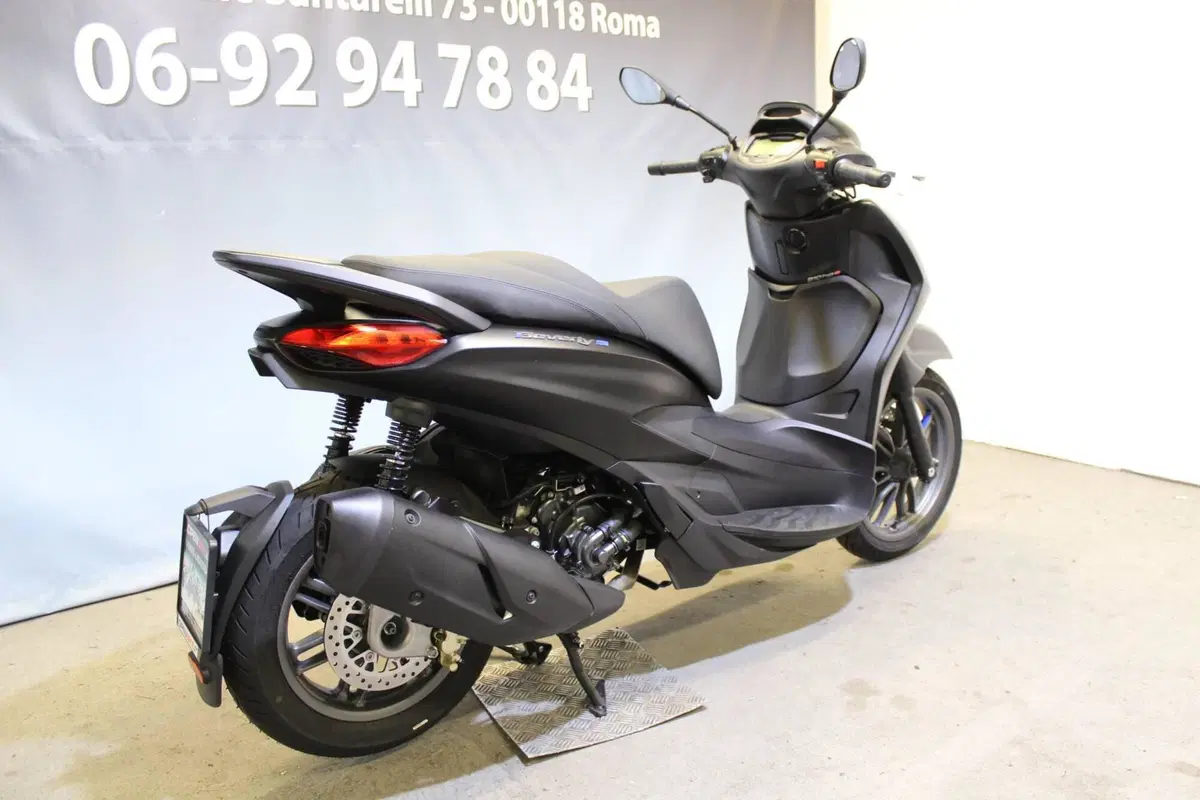 Piaggio Beverly 310 S (2025 - 26) (2)