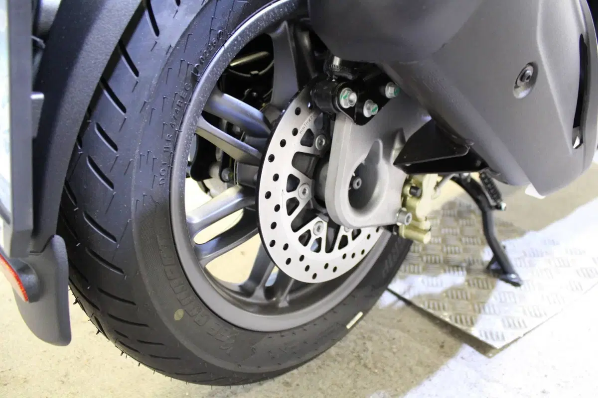 Piaggio Beverly 310 S (2025 - 26) (4)