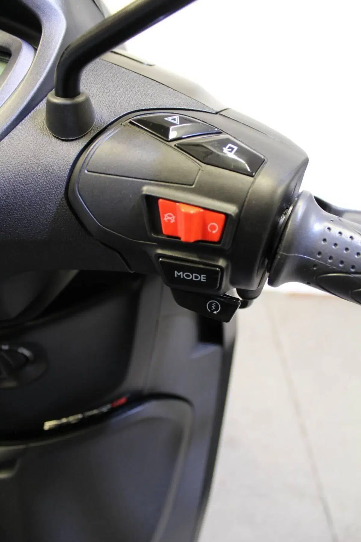 Piaggio Beverly 310 S (2025 - 26) (9)