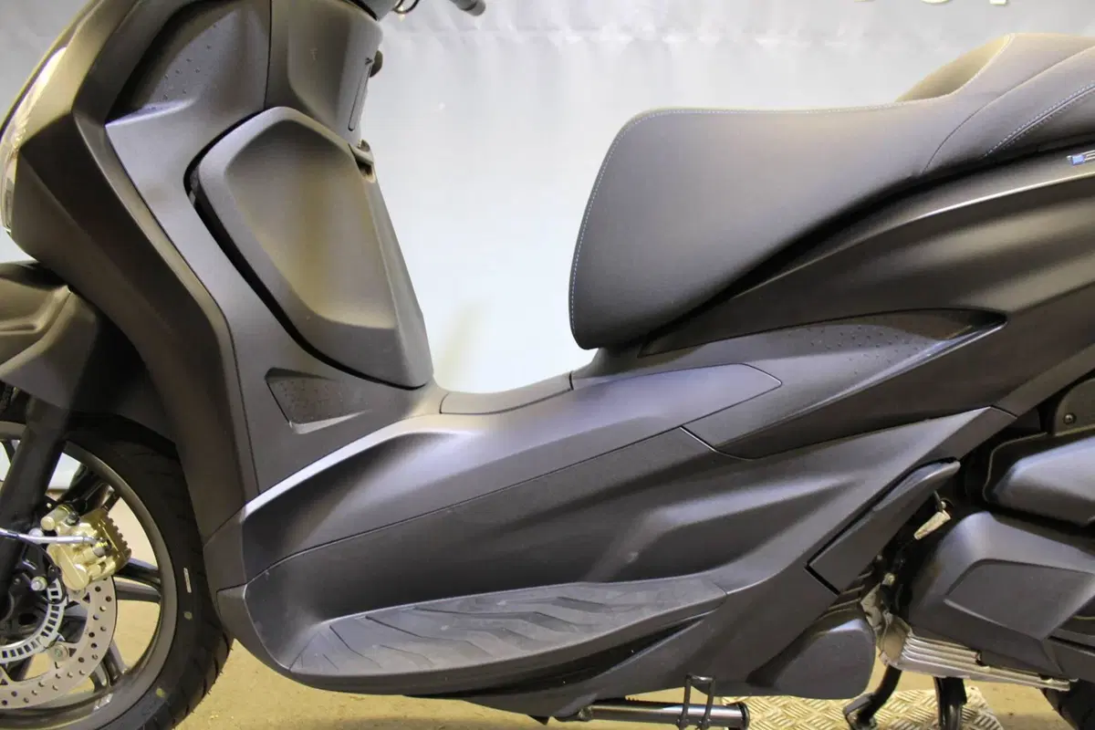 Piaggio Beverly 310 S (2025 - 26) (16)