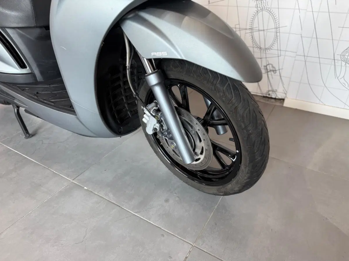 Kymco People 300i S (2021 - 22) (6)