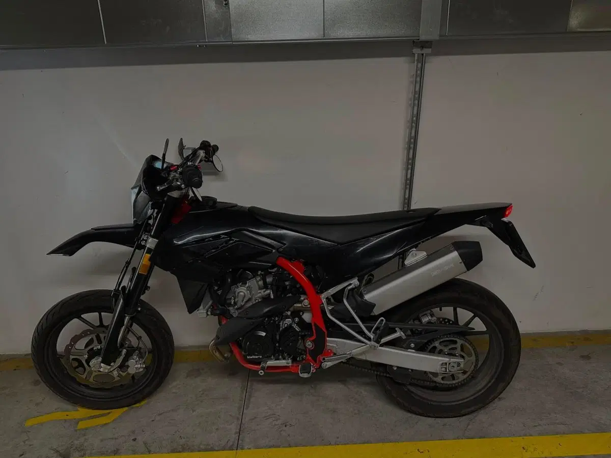 Swm SM 125 R (2025 - 26) (2)