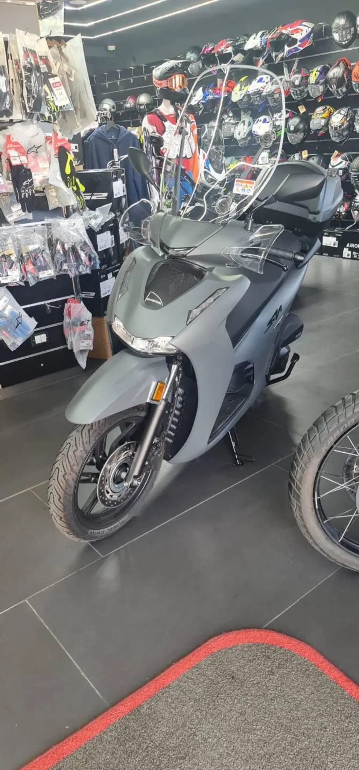 Honda SH 350i GT (2025 - 26) (2)