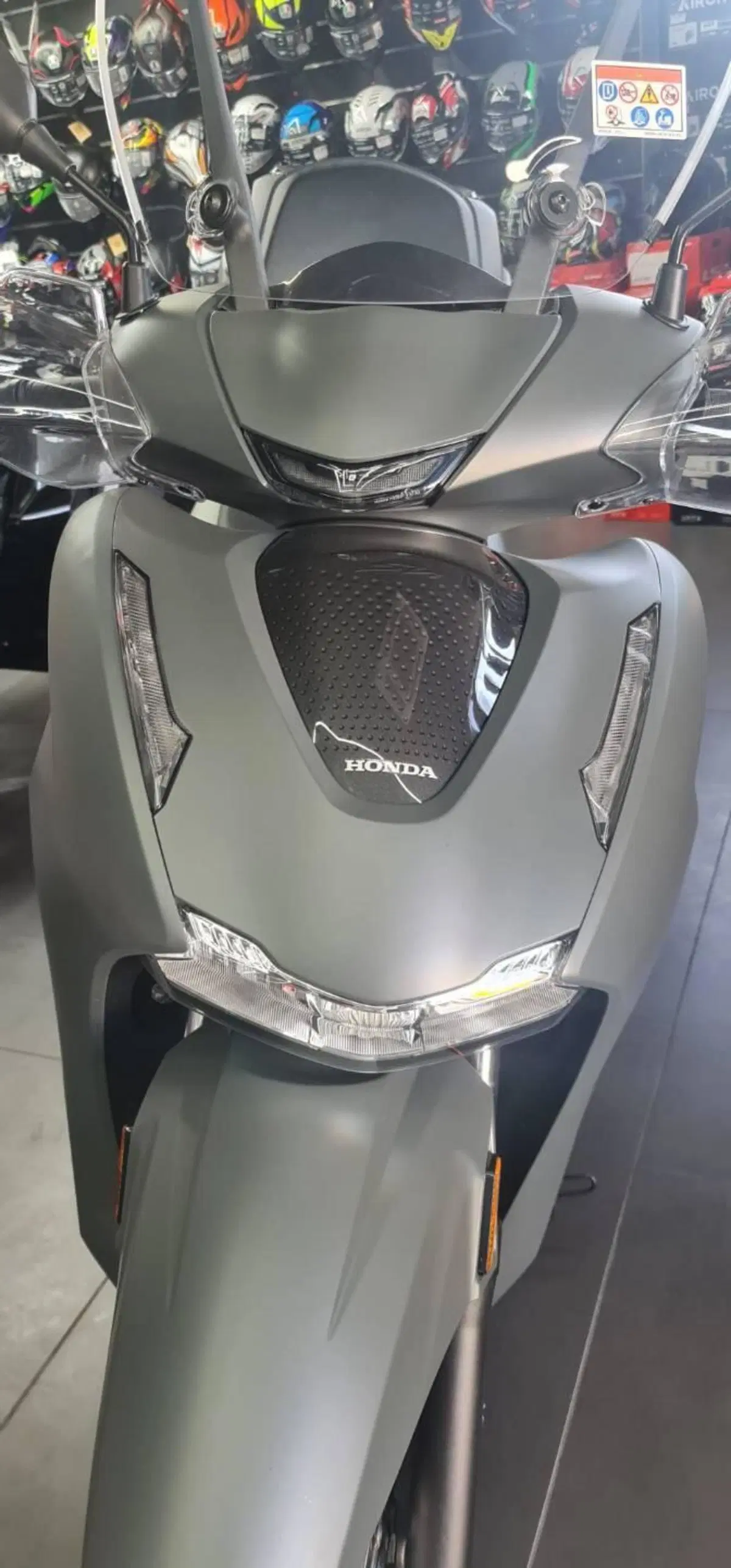 Honda SH 350i GT (2025 - 26) (4)