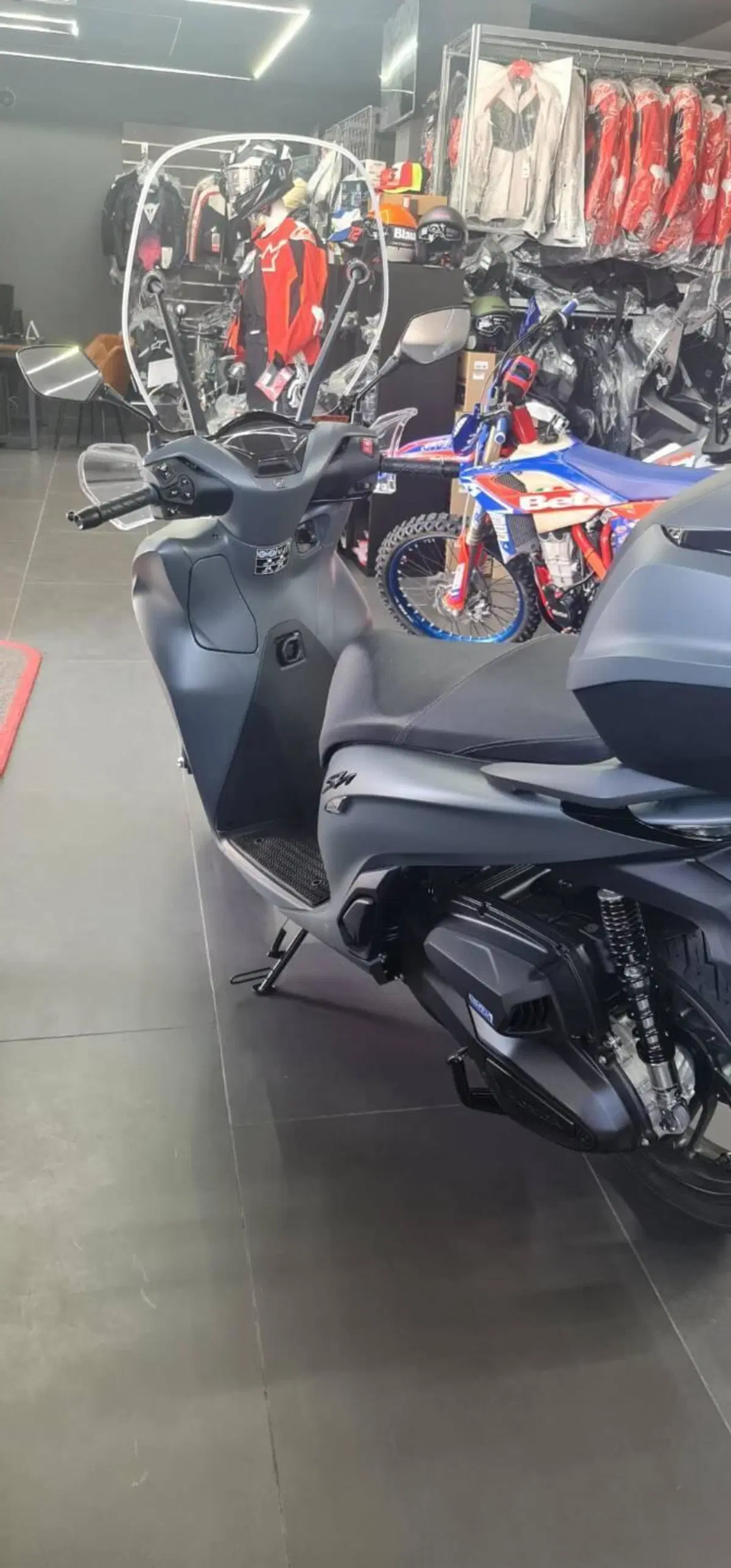 Honda SH 350i GT (2025 - 26) (8)