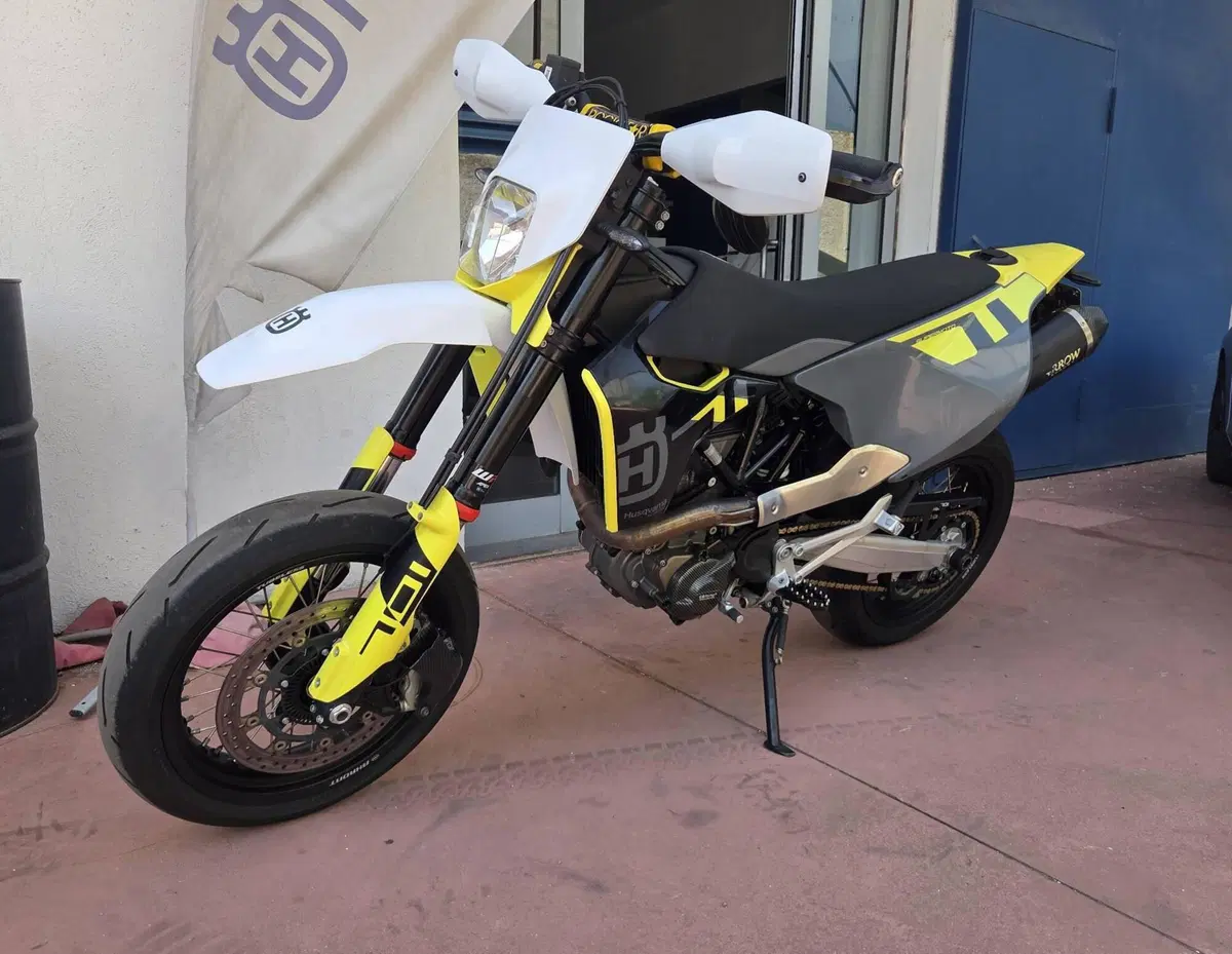 Husqvarna 701 Supermoto (2023 - 25) (6)