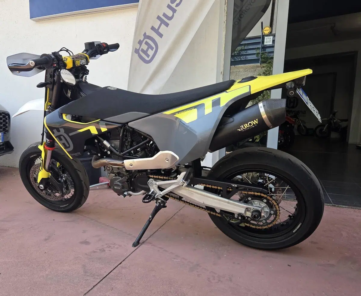 Husqvarna 701 Supermoto (2023 - 25) (7)