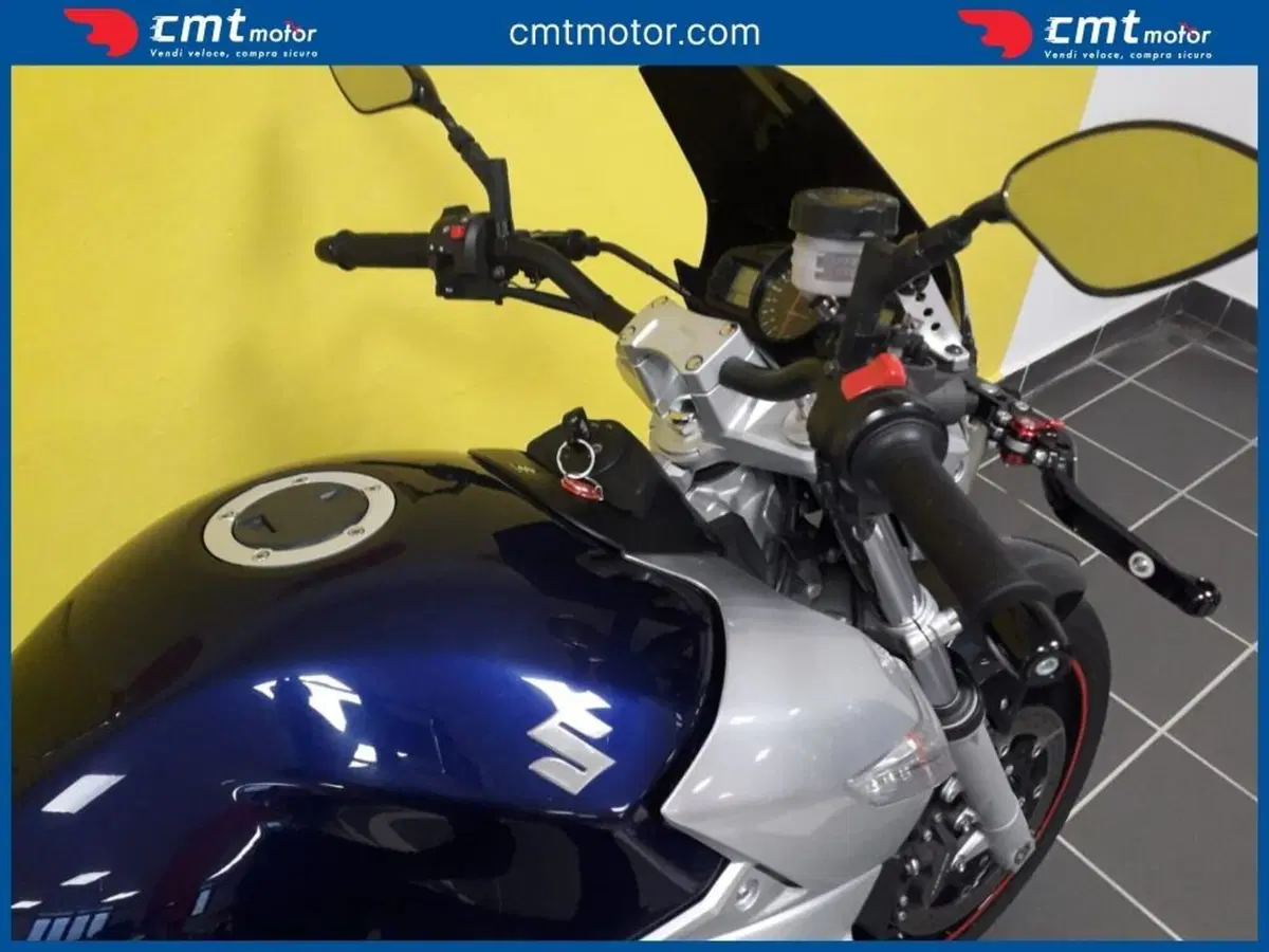 Suzuki GSR 600 (2006 - 11) (10)