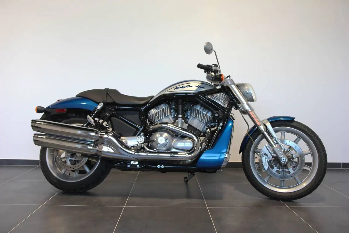 Harley-Davidson 1130 Street Rod (2006 - 07) - VRSCR (3)