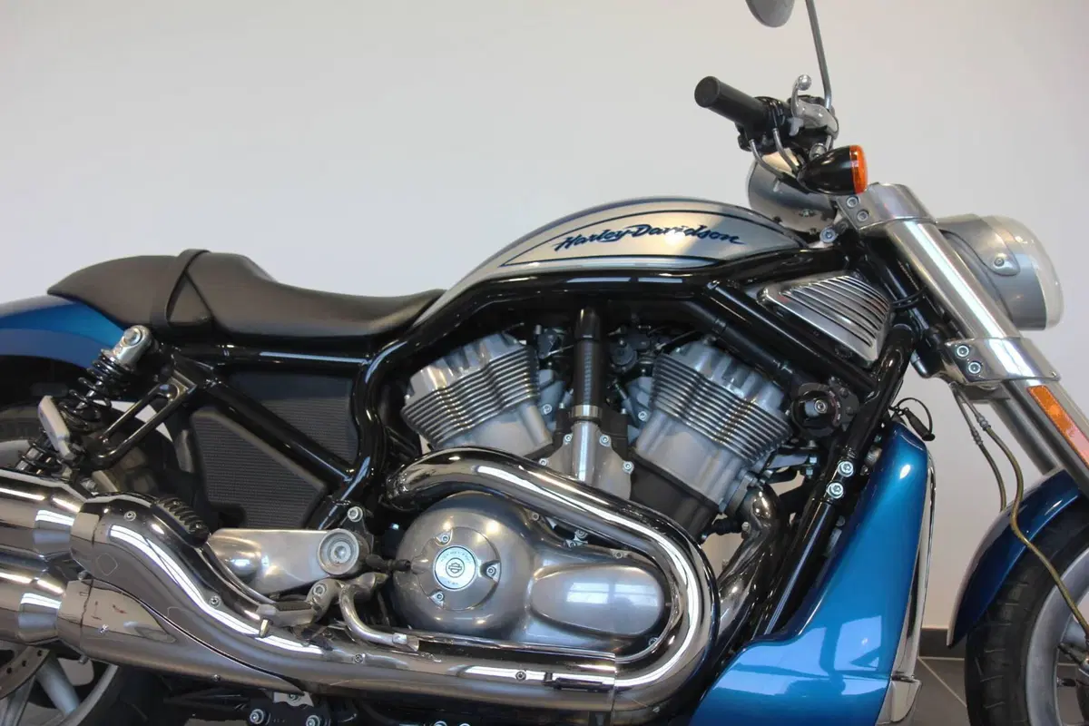 Harley-Davidson 1130 Street Rod (2006 - 07) - VRSCR (9)