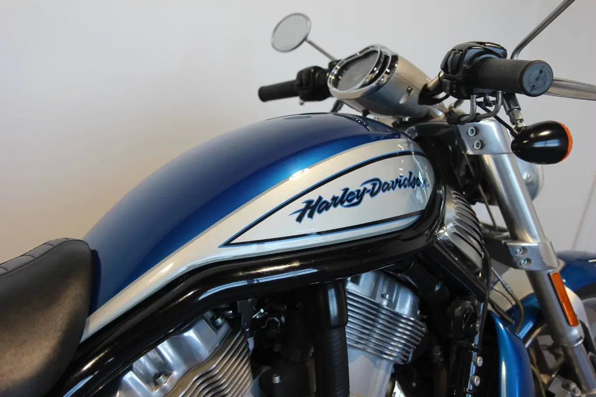 Harley-Davidson 1130 Street Rod (2006 - 07) - VRSCR (10)