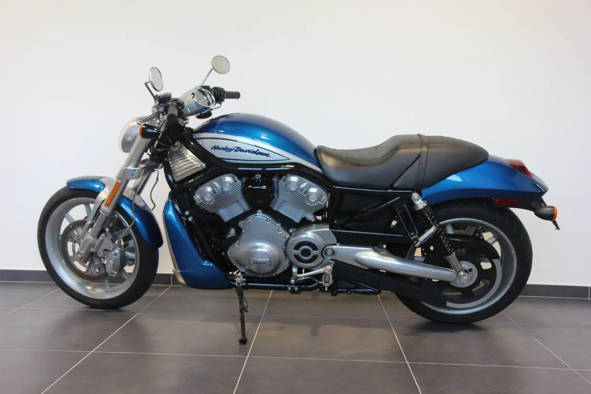 Harley-Davidson 1130 Street Rod (2006 - 07) - VRSCR (4)