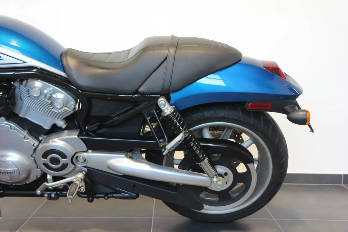 Harley-Davidson 1130 Street Rod (2006 - 07) - VRSCR (14)