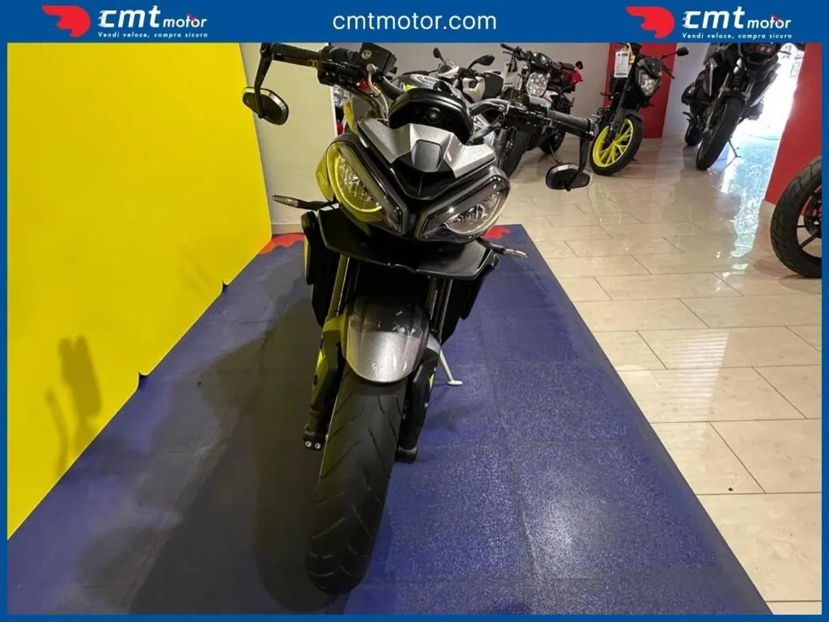 Triumph Street Triple R (2020 - 22) (6)