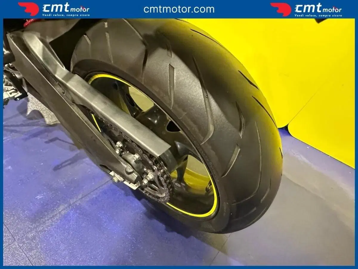 Triumph Street Triple R (2020 - 22) (14)