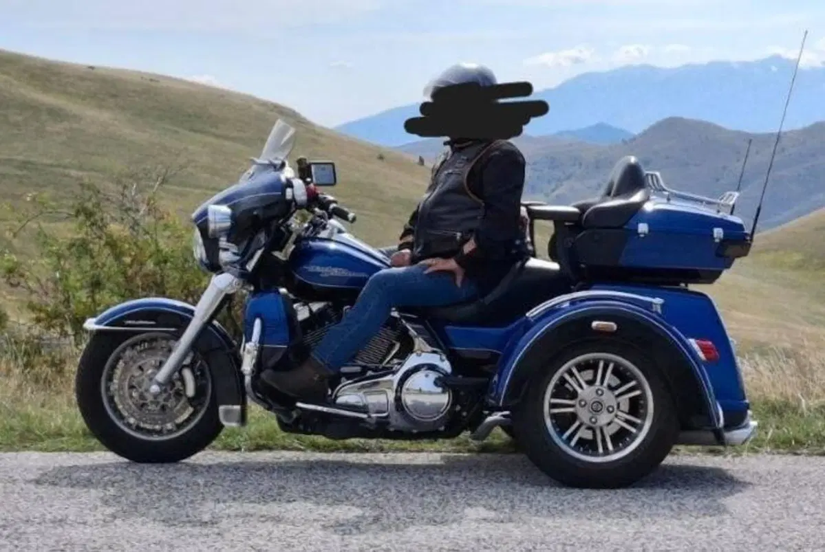 Harley-Davidson 107 Tri Glide Ultra Classic (2014 - 15) - FLHTCUTG (3)