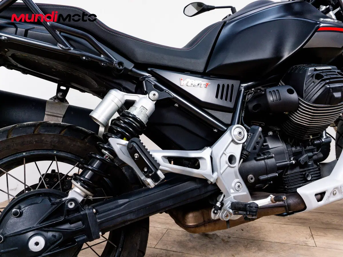 Moto Guzzi V85 TT (2019 - 20) (4)