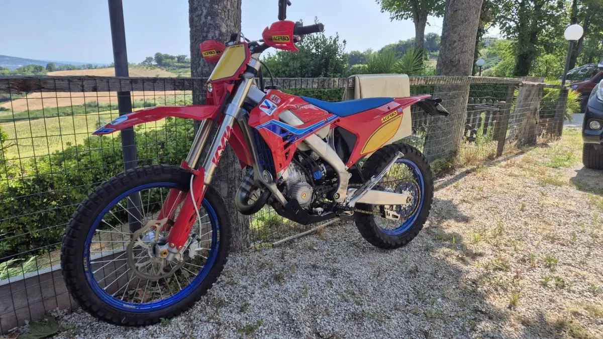 Tm Moto EN 125 ES Fi 2T (2025) (2)