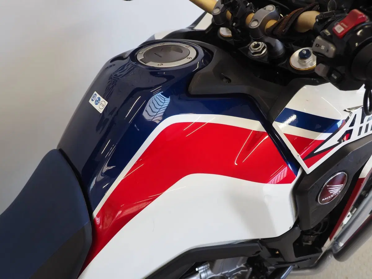 Honda Africa Twin CRF 1000L DCT ABS (2016 - 17) (10)
