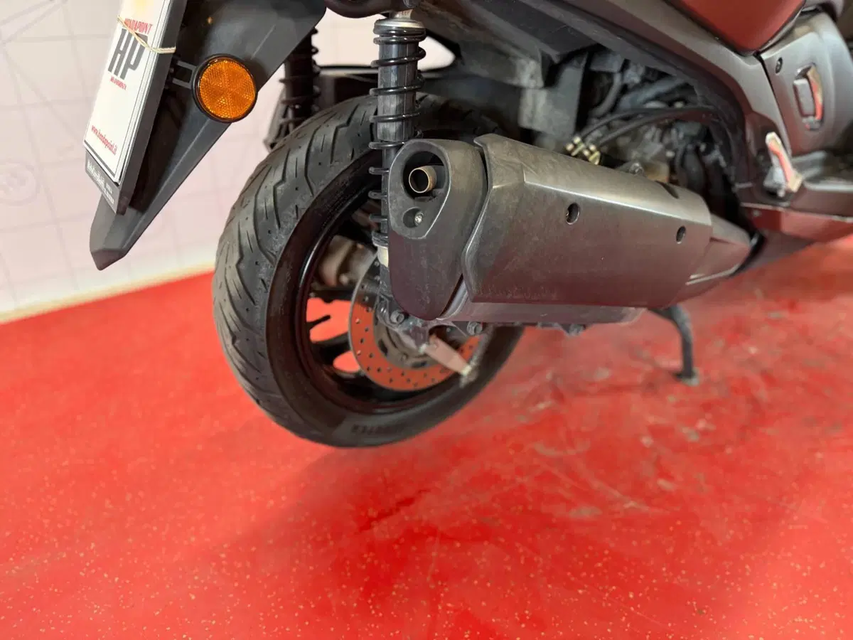 Yamaha Tricity 300 (2021 - 24) (11)