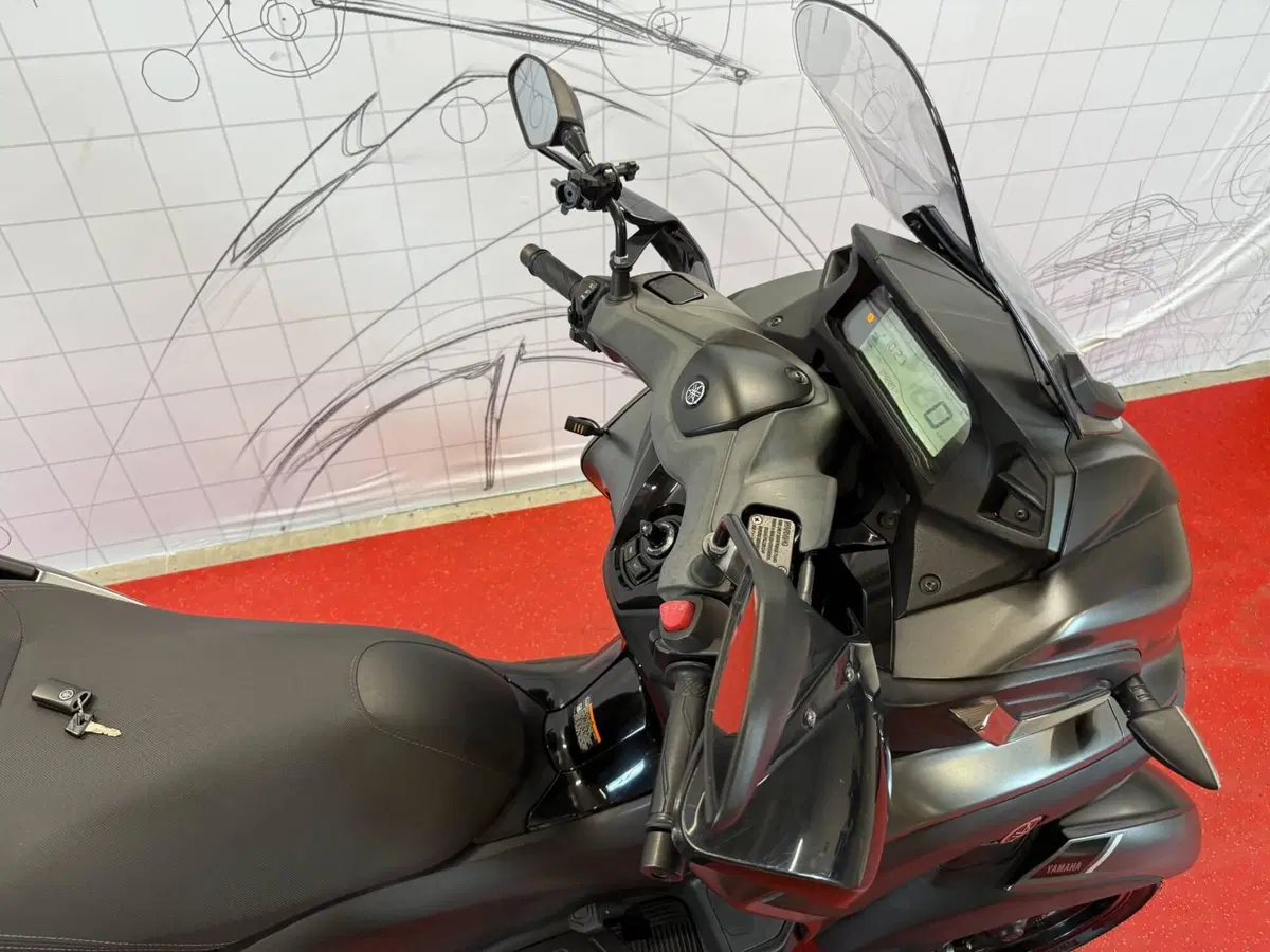 Yamaha Tricity 300 (2021 - 24) (8)