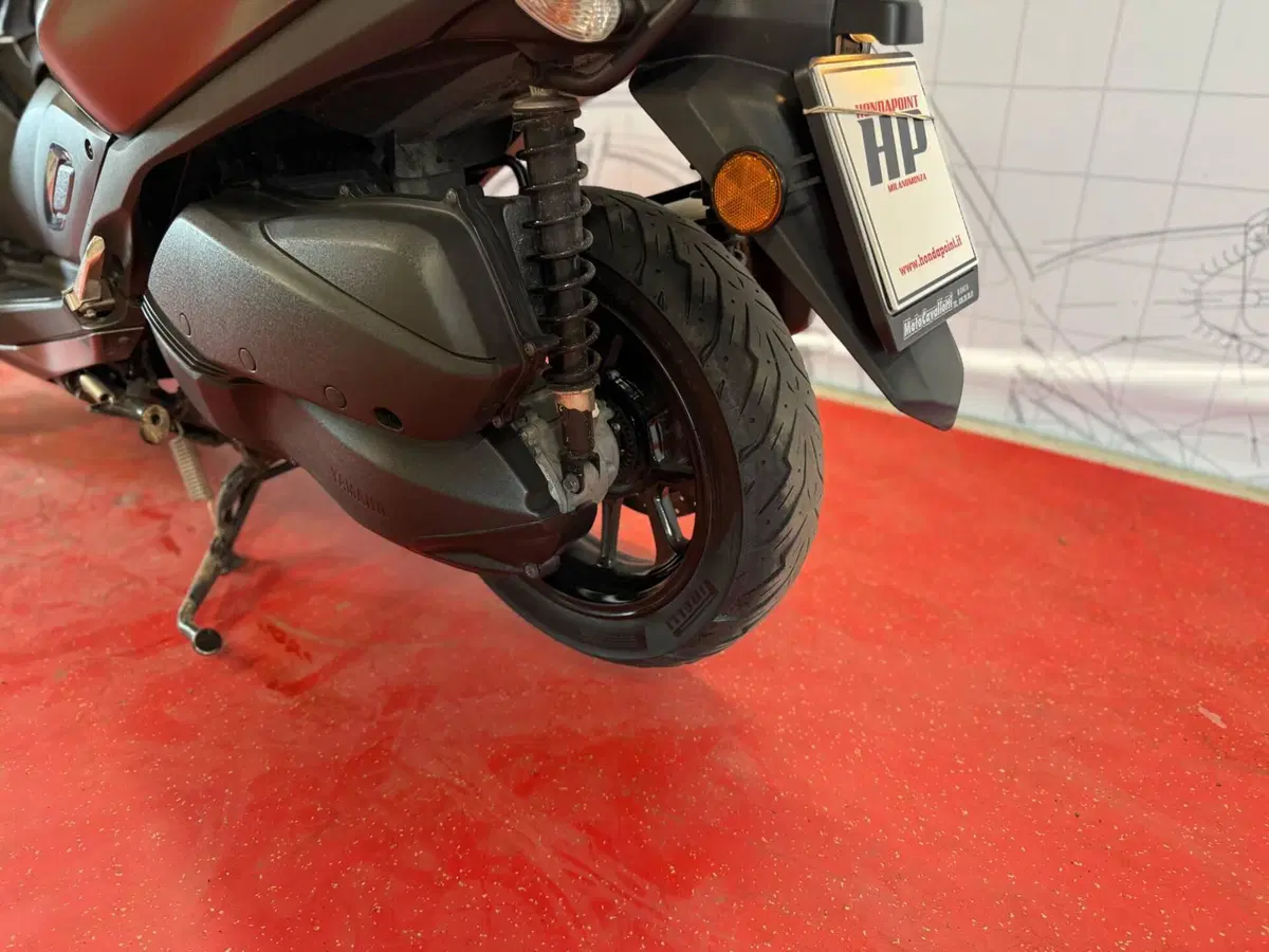 Yamaha Tricity 300 (2021 - 24) (15)