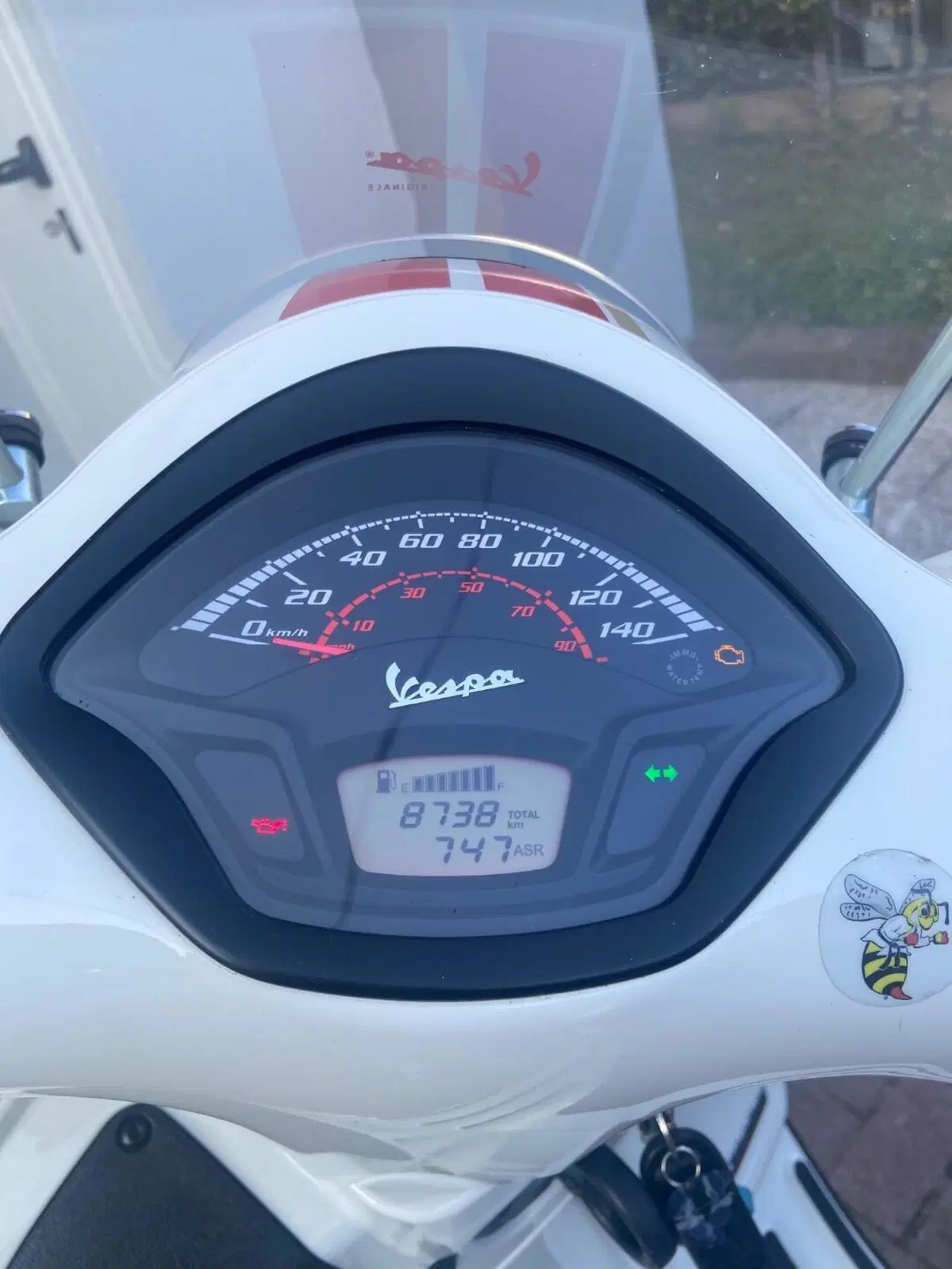 Vespa GTS 300 Super Racing Sixties Hpe (2021 - 22) (2)